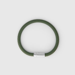 The rubber 幸运168飞艇开奖官网开奖 in green with stainless steel clasp. FKM fluoroelastomer rubber – Fully waterproof. White background.